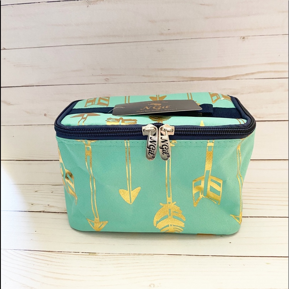 Metallic Gold Straight and Arrow Mint Case